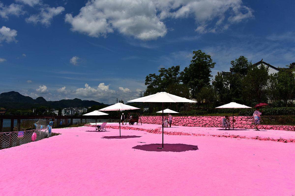 杭州超级格乐利雅粉红城堡:梦幻之旅的童话世界_乐利亚_游客_游乐园