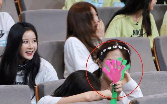 安崎不小心弄坏节目道具,蔡徐坤也太忙了,指导选手还要操心经费_表演