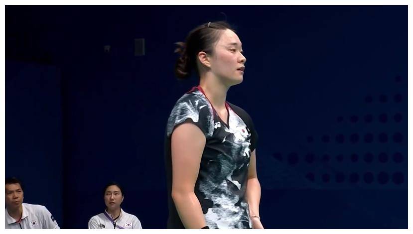 陈雨菲没带刀,磨磨磨2-1胜金佳恩,急坏现场观众和解说_比赛_嘉恩_教练