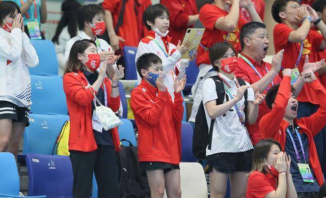 比赛_裁判_金牌