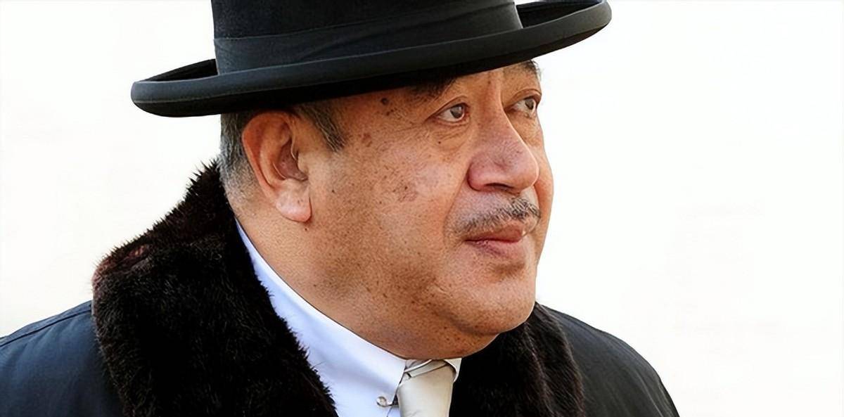 汤加国王图普四世:为挣钱公开出售国家护照,却被骗子骗走2450万_生活