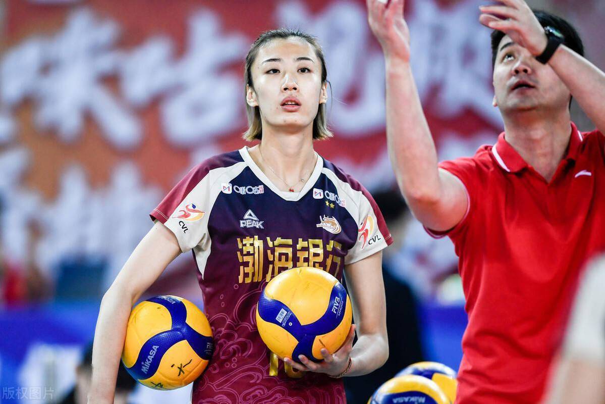 王媛媛:在中国女排中扮演着至关重要的角色,令人放心的稳定力量.
