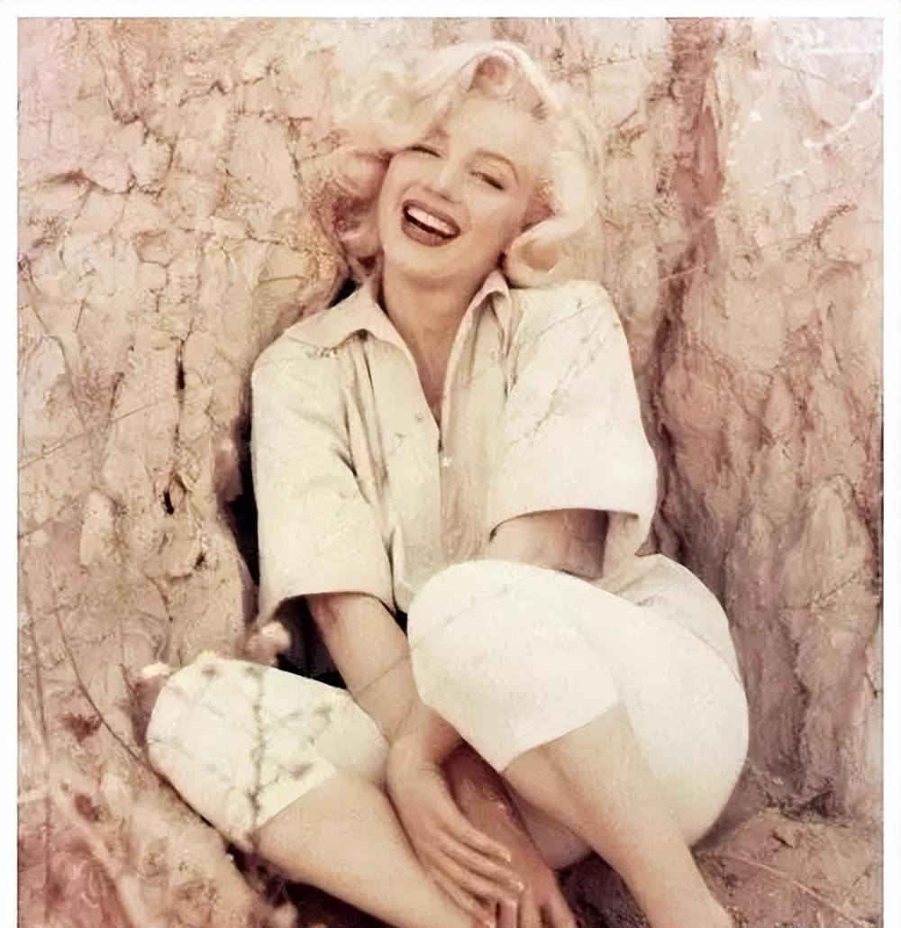 玛丽莲·梦露死因成为最高机密,当年法医解剖遗体后:这不是自杀