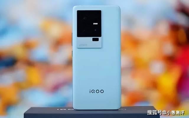 ",骁龙8gen2跌至新低价,12gb 20倍数码变焦_满足用户_originos_手机