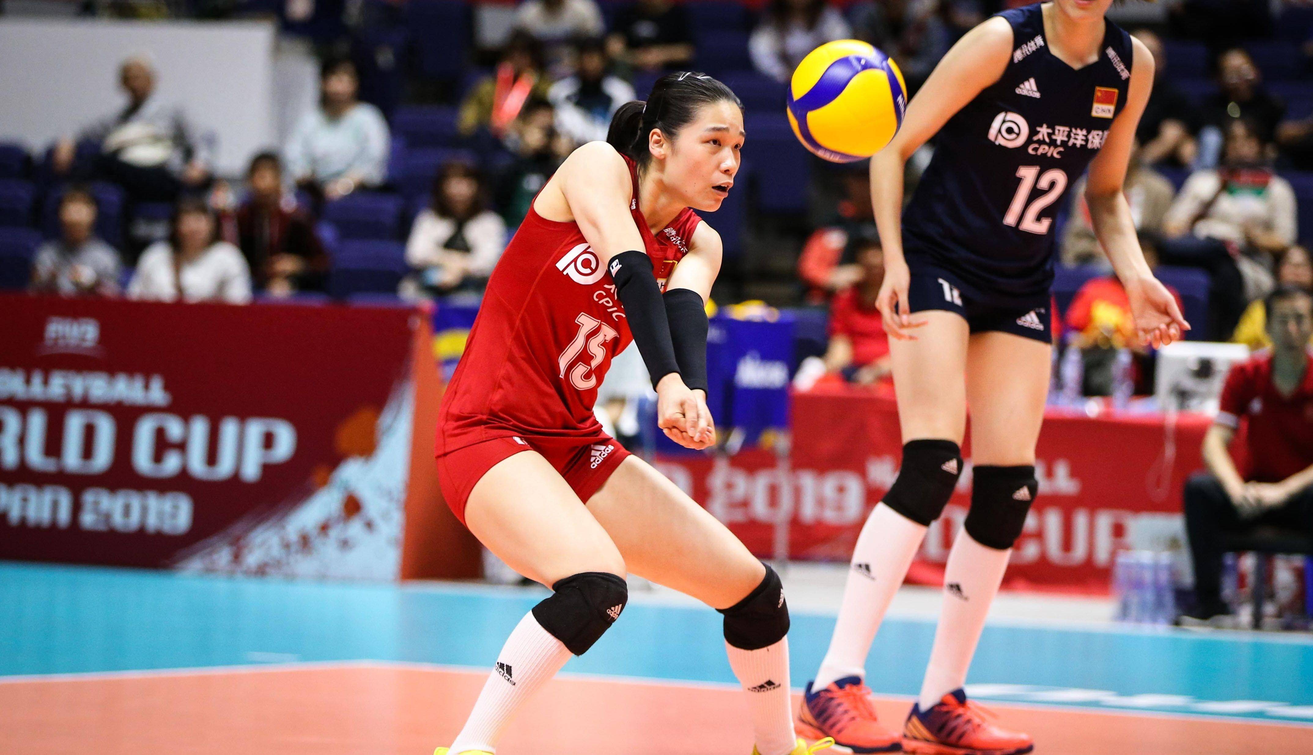 林莉郎平也曾表扬过林莉,称她在一传方面有天赋,传球质量很高,身体