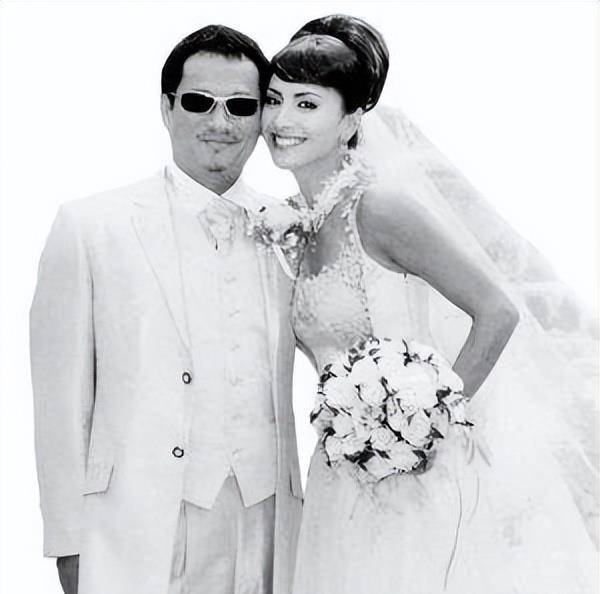 前妻劝告,田丽执意和马景涛结婚,婚后才知他的真面目_电话_女儿_唐韵