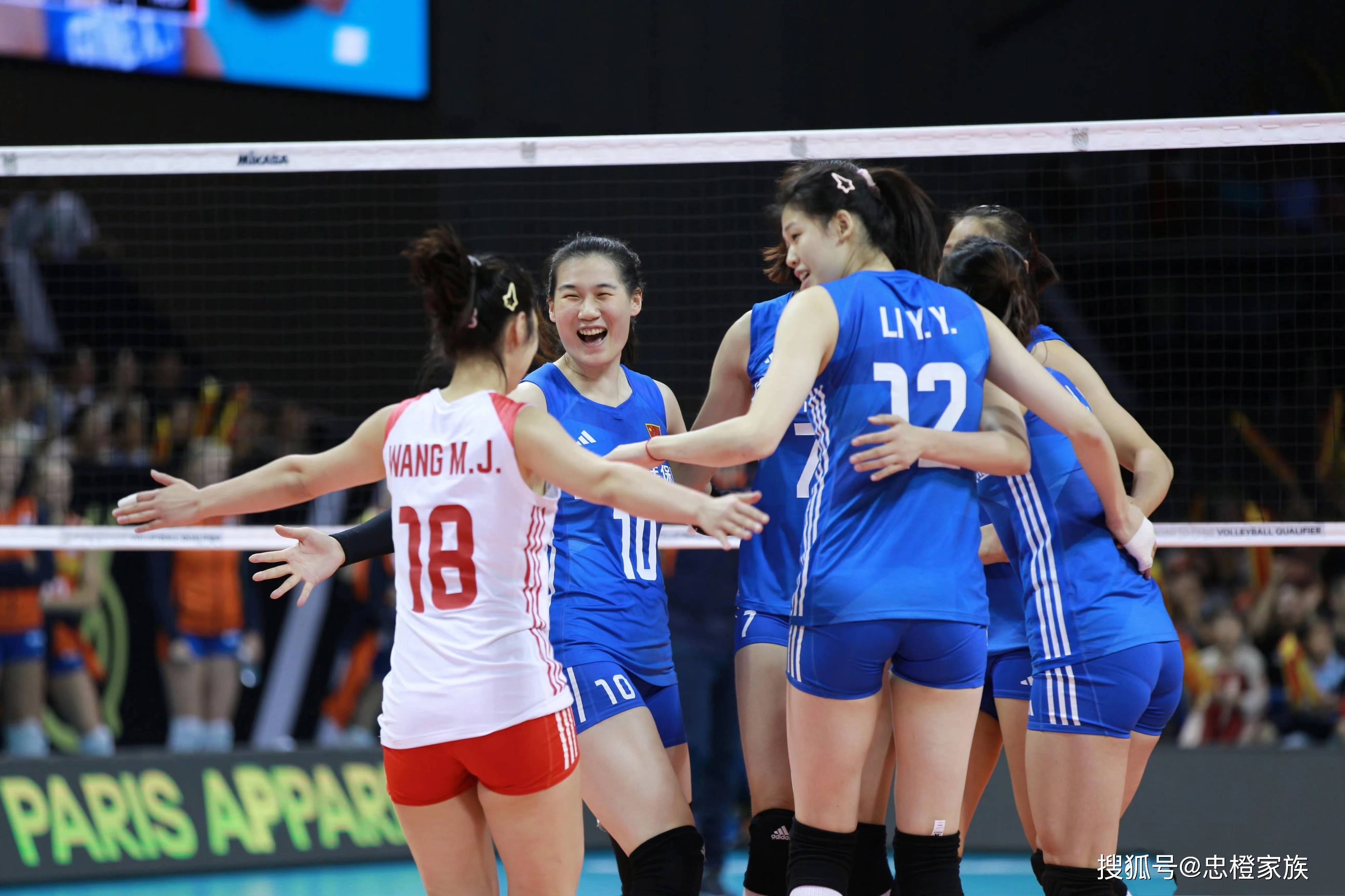 被朱婷抓住软肋,要放弃新人_中国女排_成绩_替补球员