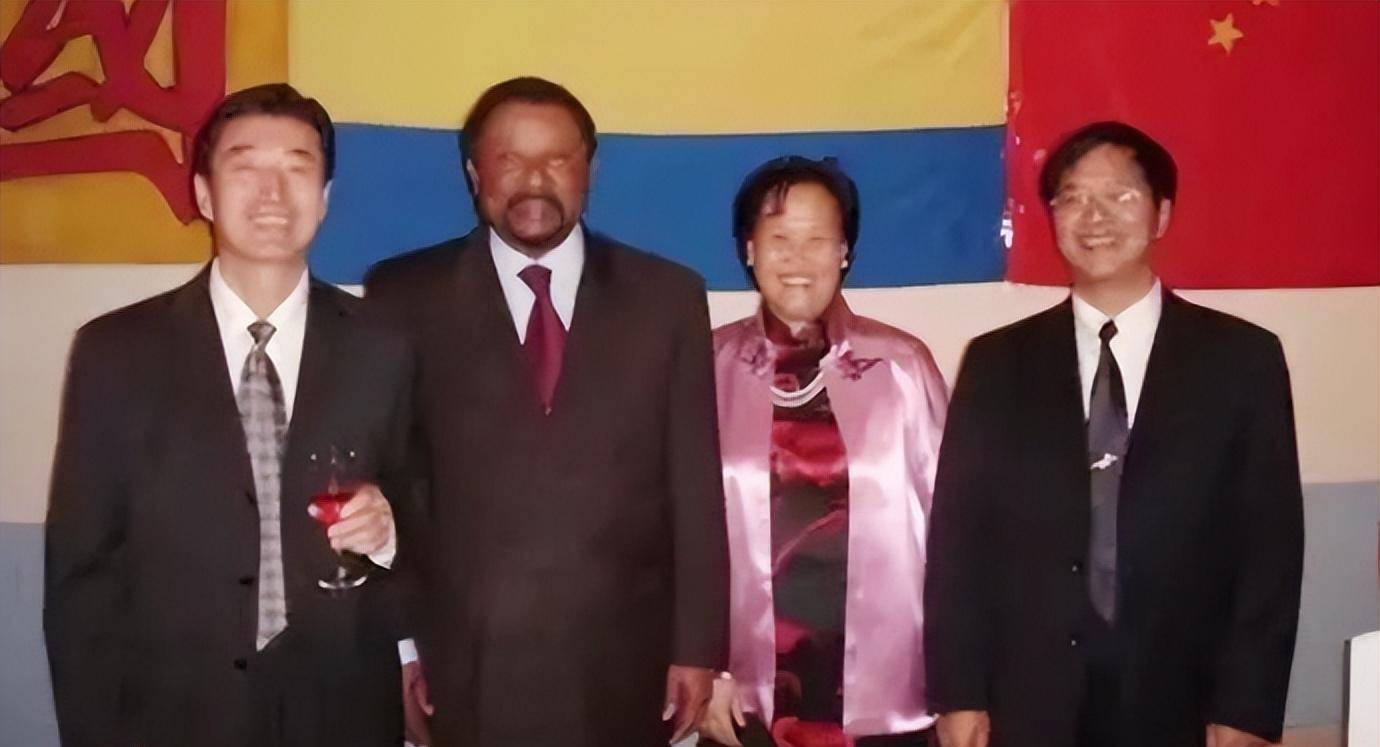 浙江后裔让·平:娶非洲总统女儿,和小舅子争总统位:我是温州人_加蓬