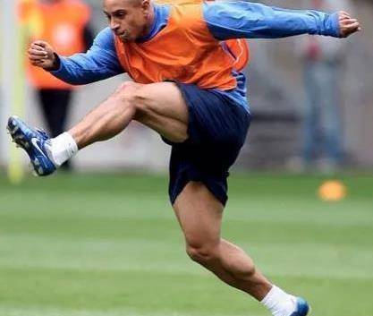 在亚运精彩时刻节目中,范志毅看到了袁琪琪的双腿,他被她的肌肉线条所