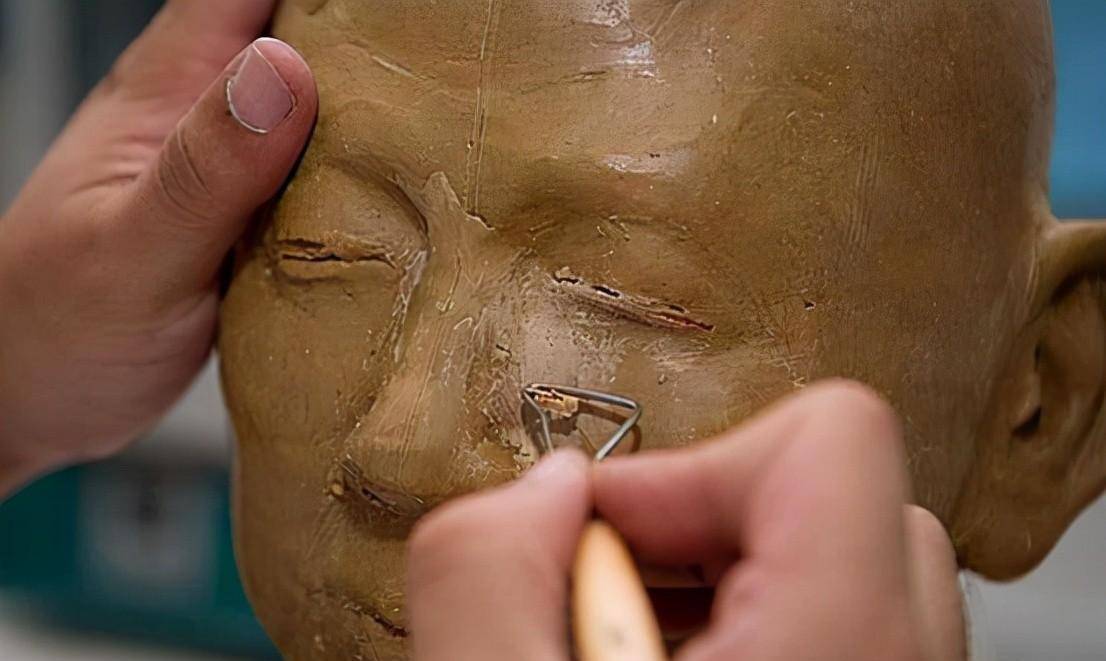 故事:19岁"消防战士"牺牲,只剩3块骨头,殡葬师17