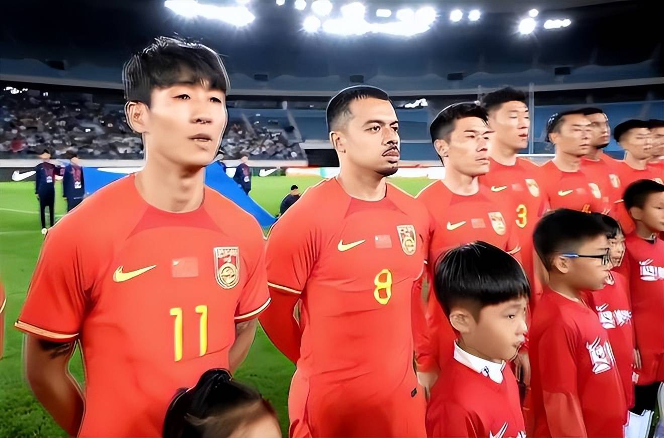 扬科维奇做出争议表态,武磊韦世豪很意外,球迷骂声一片_国足_比赛