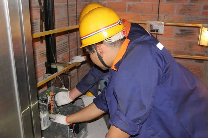 电梯保养十分钟,拍照一小时,维保不易啊!_照片_人员_要求