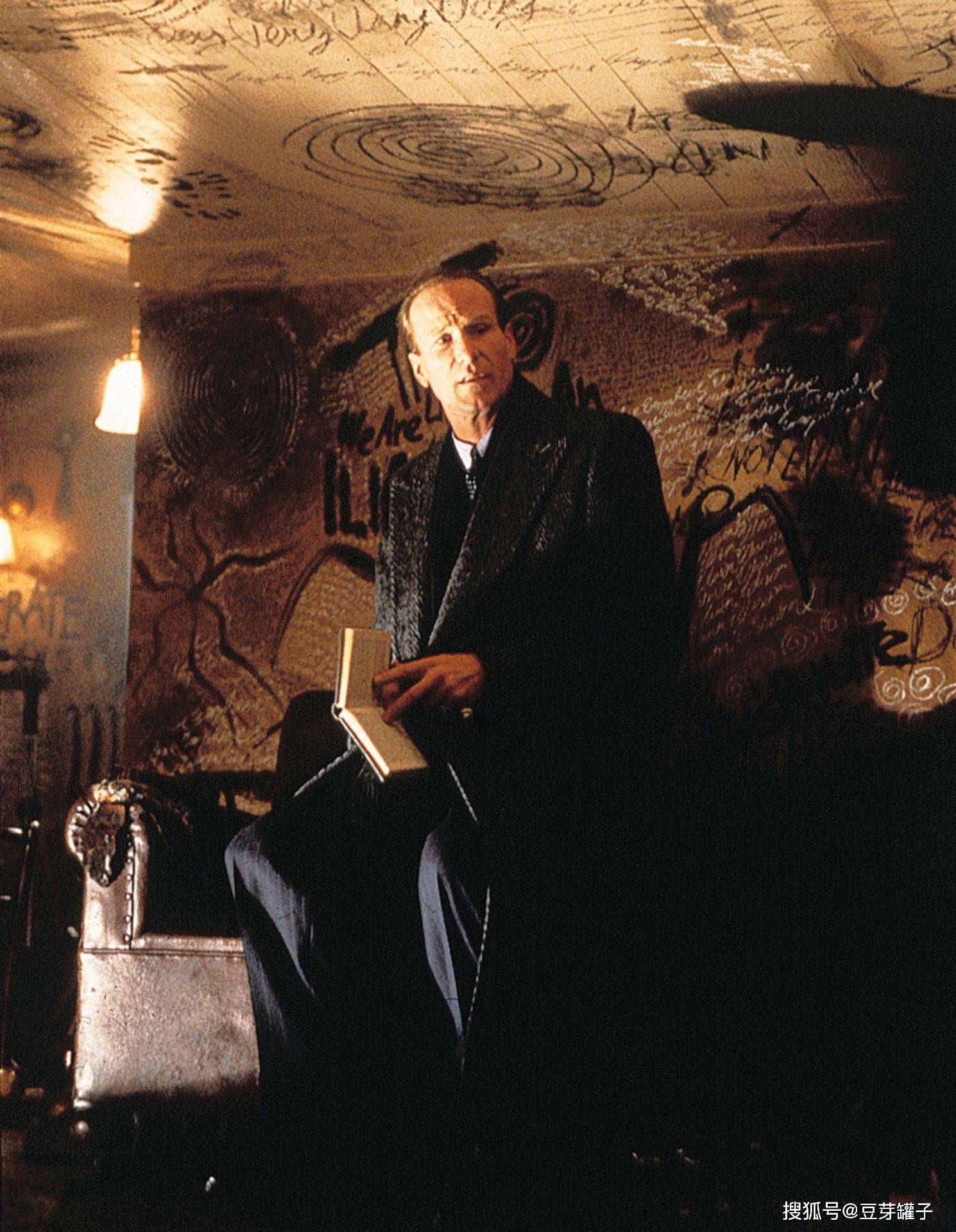 原创移魂都市一部被忽略的科幻电影特效与内容兼具强烈推荐