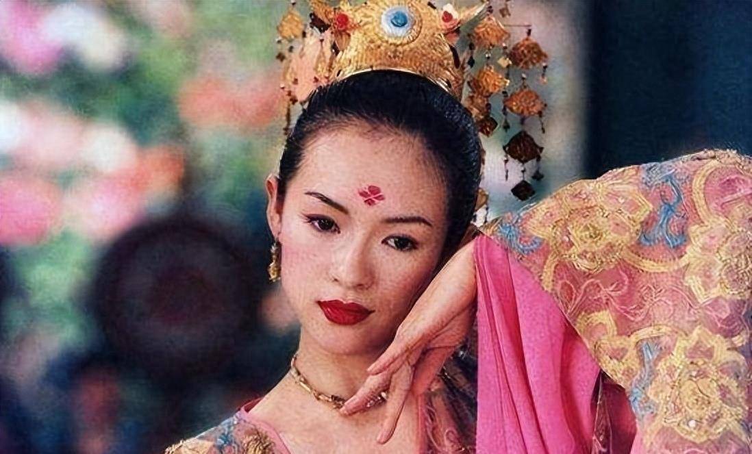 章子怡素颜出镜,露出小雀斑,不化妆和普通人一样_生活_张艺谋_照片