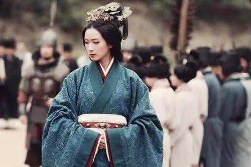 蔡文姬《胡笳十八拍》:气贯长虹,感情深沉,震撼千古_蔡邕_董卓_老人