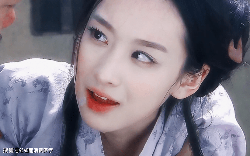 在她们面前,现在一个能打的都没有_郭珍霓_角色_穆婷婷