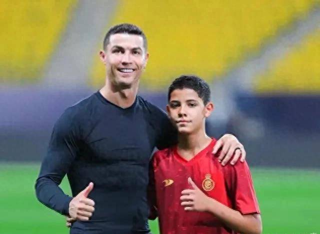 谁注意安妞表态_梅西_伊莲娜_母亲