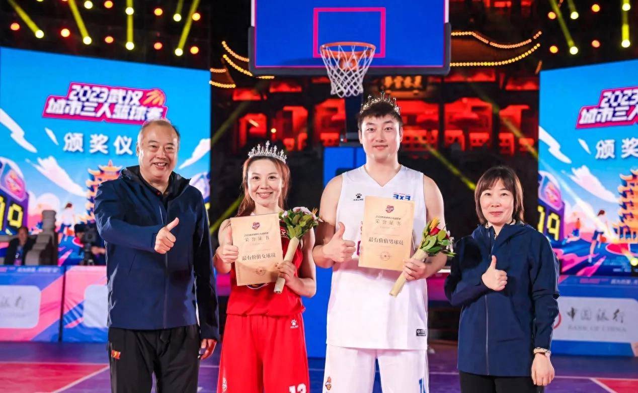 邀请了热干面乐队和自由窝free warz等表演嘉宾,以及上海扣篮王程龙