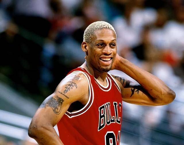 nba大虫罗德曼前妻回忆:曾在球馆风流,他夜店通宵仍统治比赛!