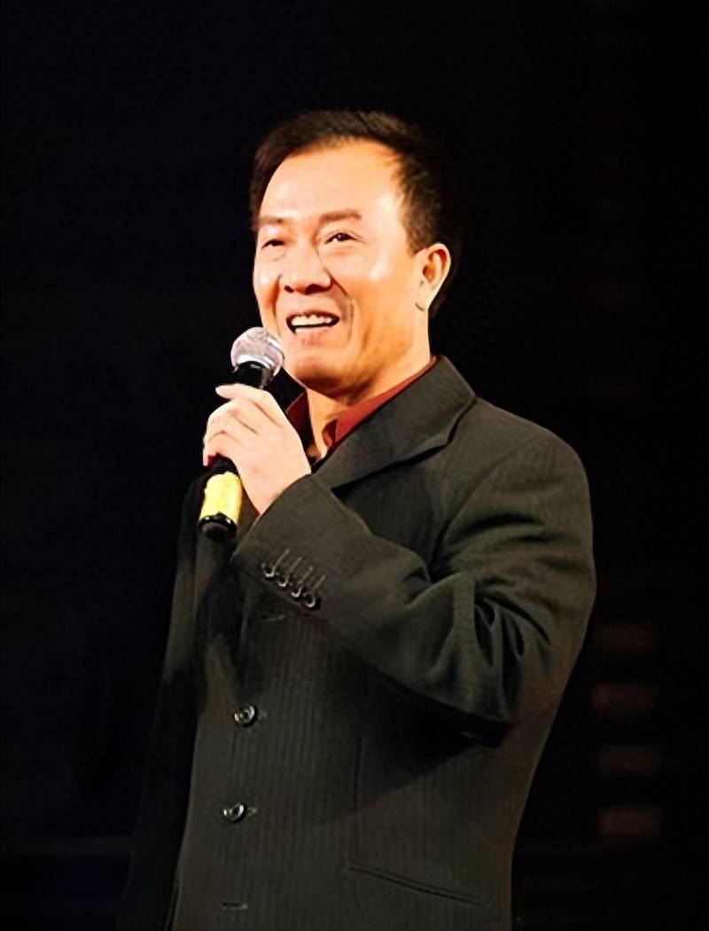 姜昆的老搭档,曾和刘欢合演相声,却抢郭德纲恩师侯耀文媳妇_戴志诚