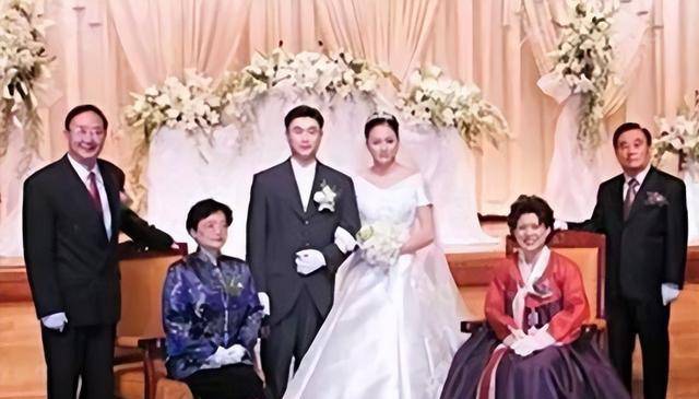 现在,黄力平和许昭英已经是两个孩子的父母.