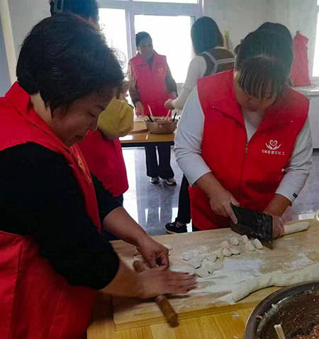 容城县平王乡举办重阳节主题活动_老人_饺子馅_爱老