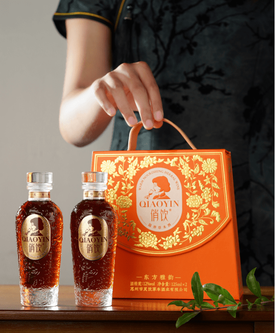 草本配方制成酒曲,并传承北宋苏东坡所创的"桂酒三投三酿"的酿酒工艺