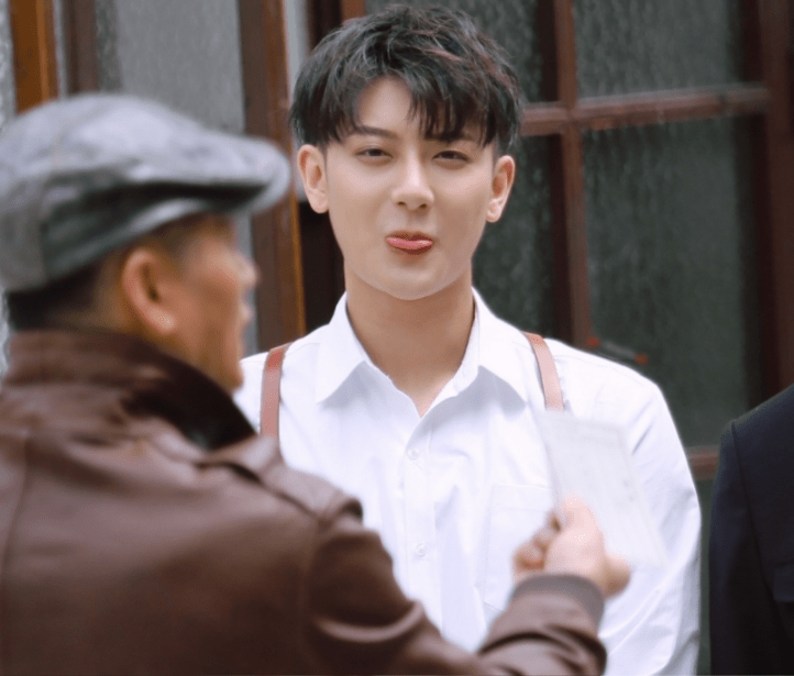 宋亚轩民国侦探服吸睛,杨紫生图让人挪不开眼_造型_状态_节目