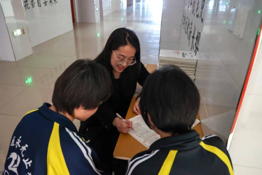 春风化雨育桃李 润物无声守初心——高三教师徐鑫茹的"独白"_教育