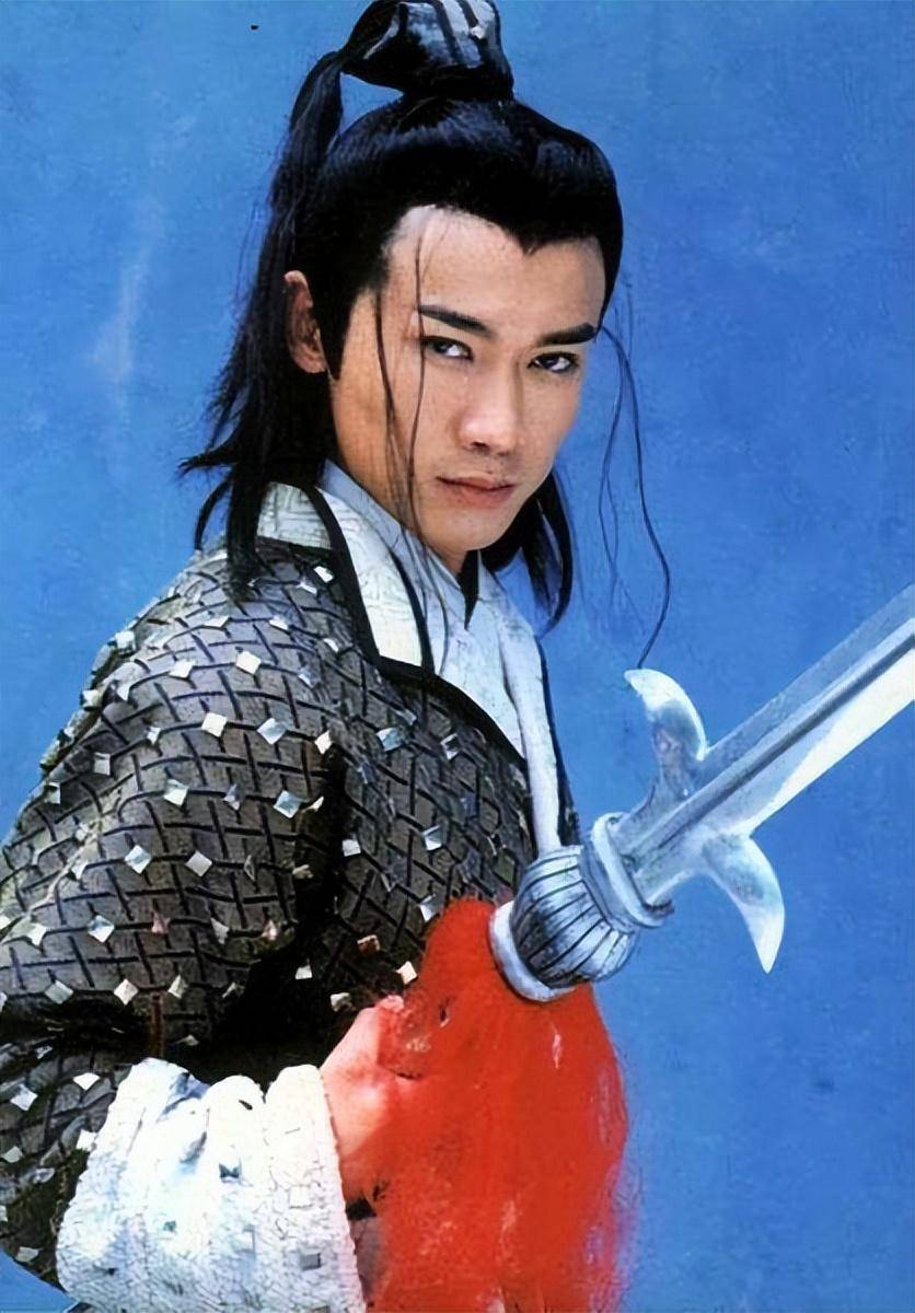 秦子_爱情_角色