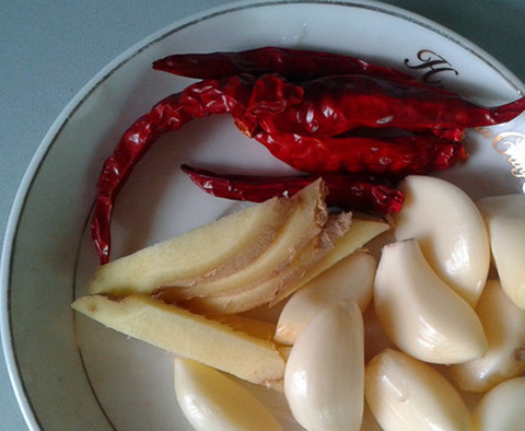重庆好吃的鸡公煲，在家里也可以轻松做，鲜香入味，这样做太香了(图6)