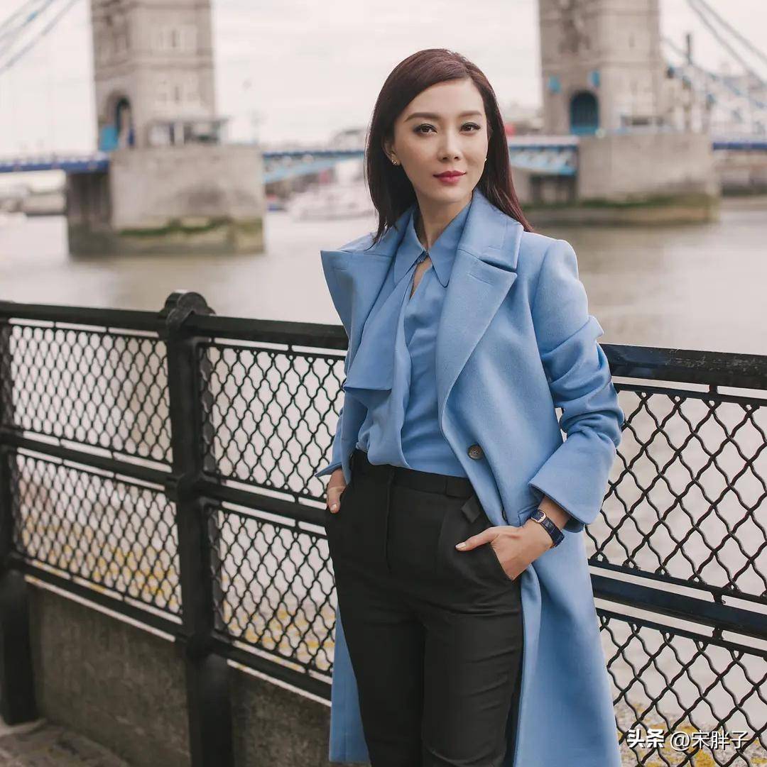 陈数但"补救"措施并不是完美的,陈数的脸"变幻莫测",有时长得像陶虹