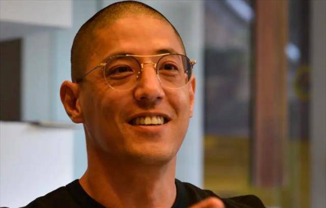 蒋家第四代蒋友柏:曾自曝性格分裂严重,"完美贵公子"形象崩塌_蒋孝勇