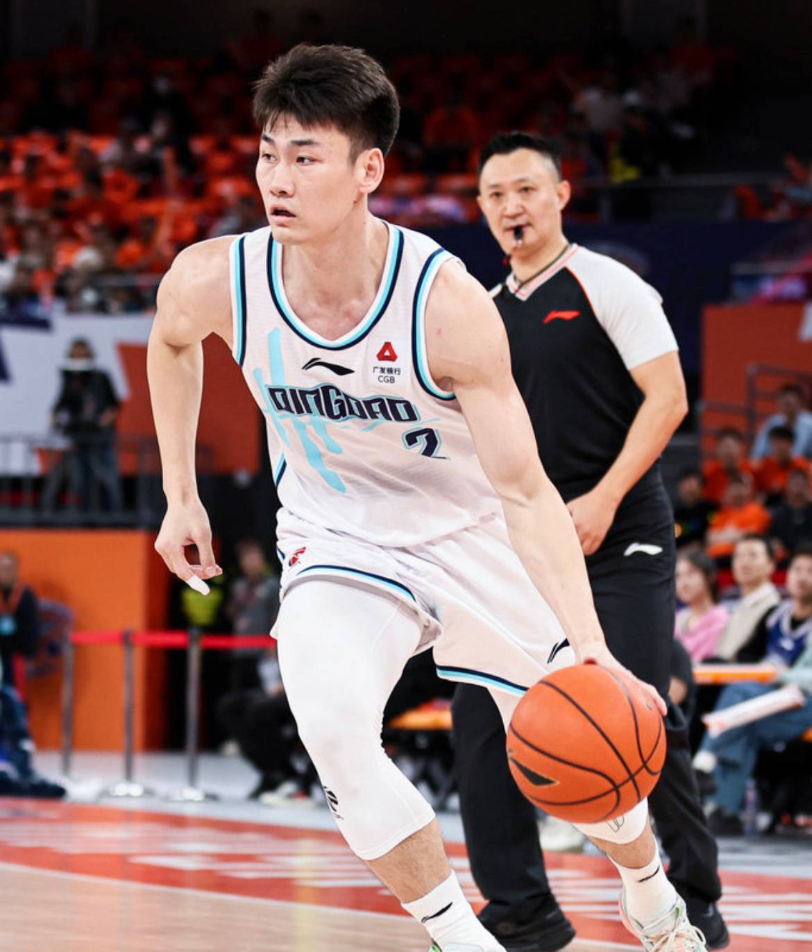 28岁青岛二轮秀命中绝平三分 场均17分创新高 拿三年大合同_王睿泽