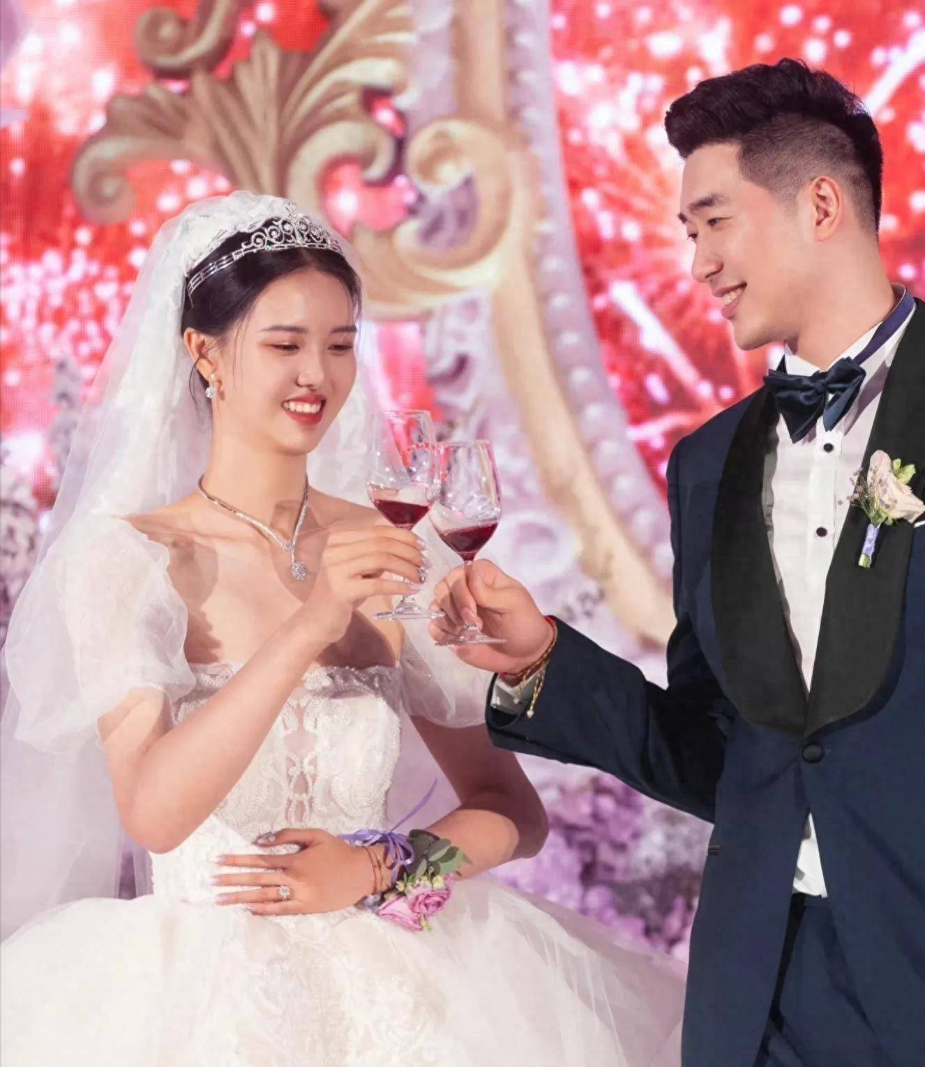 男方分手带娃,粉丝担心后妈难当_体育_蔡斌_恋情