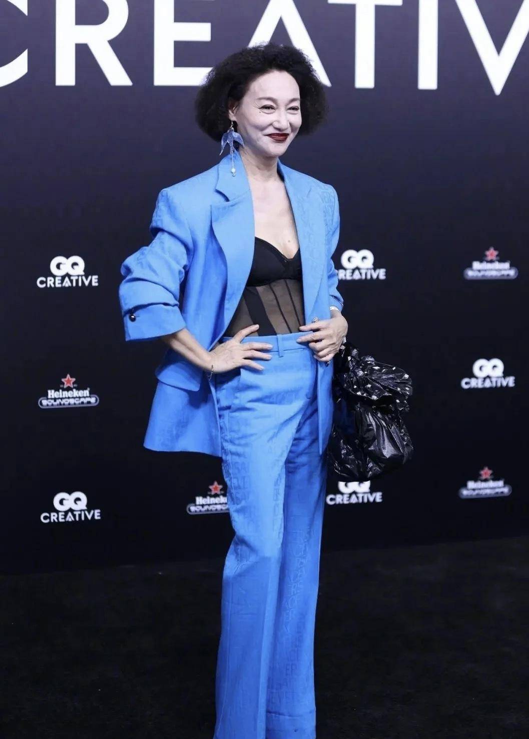 gq红毯女星造型大胆突破,李一桐,陈都灵好美,杨颖金发认不出_黑色