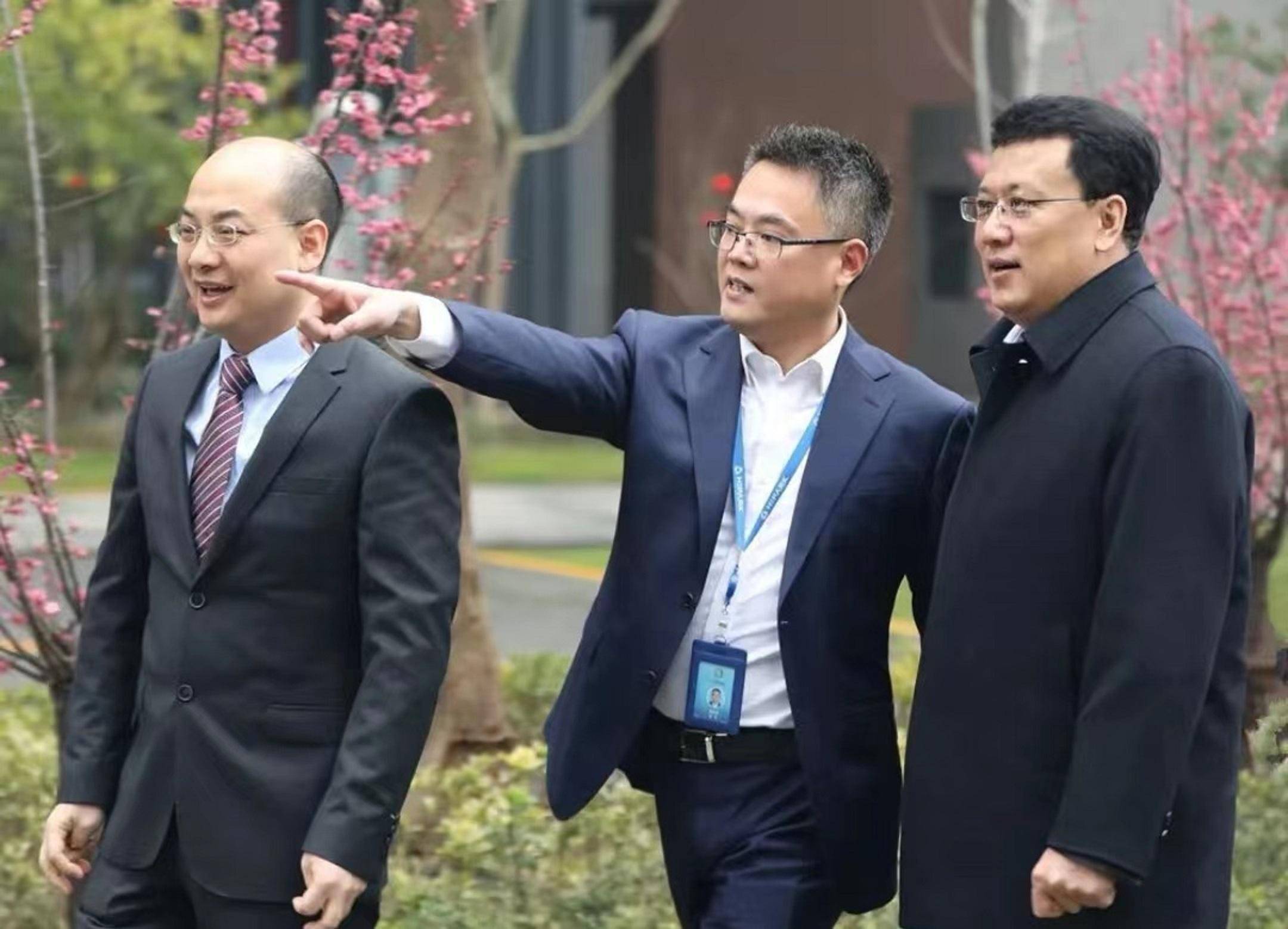 探秘龙岩"长汀首富"的背后故事:26岁创办公司,企业估值480亿_廖杰