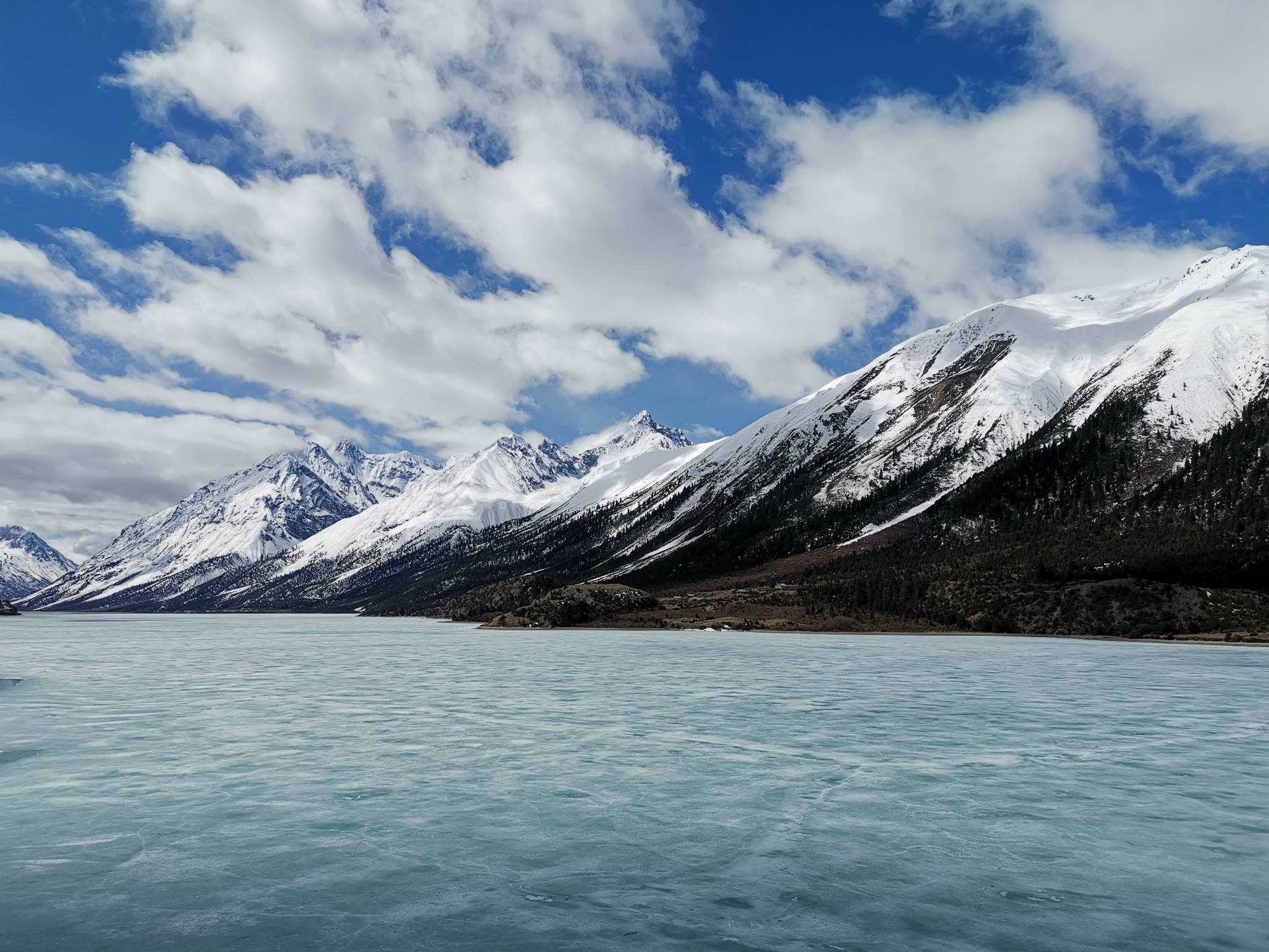 雪山湖泊风景图片图片