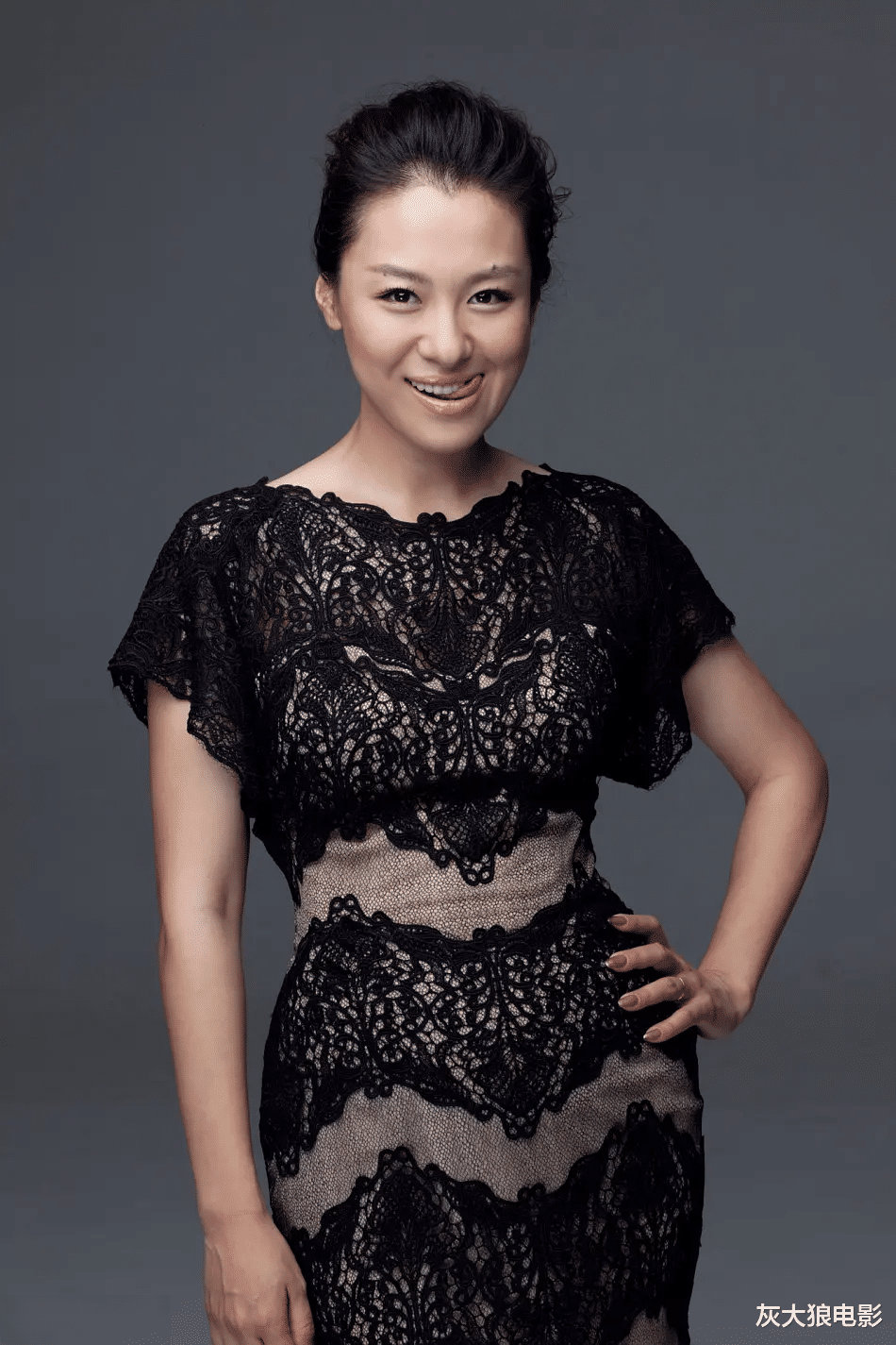 东北"宋慧乔",成熟美艳,古装封神,连孕照都丰满迷人_沈傲君_章子怡