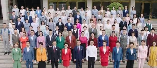 中国主持人排行_央视十大美女主持人一览!