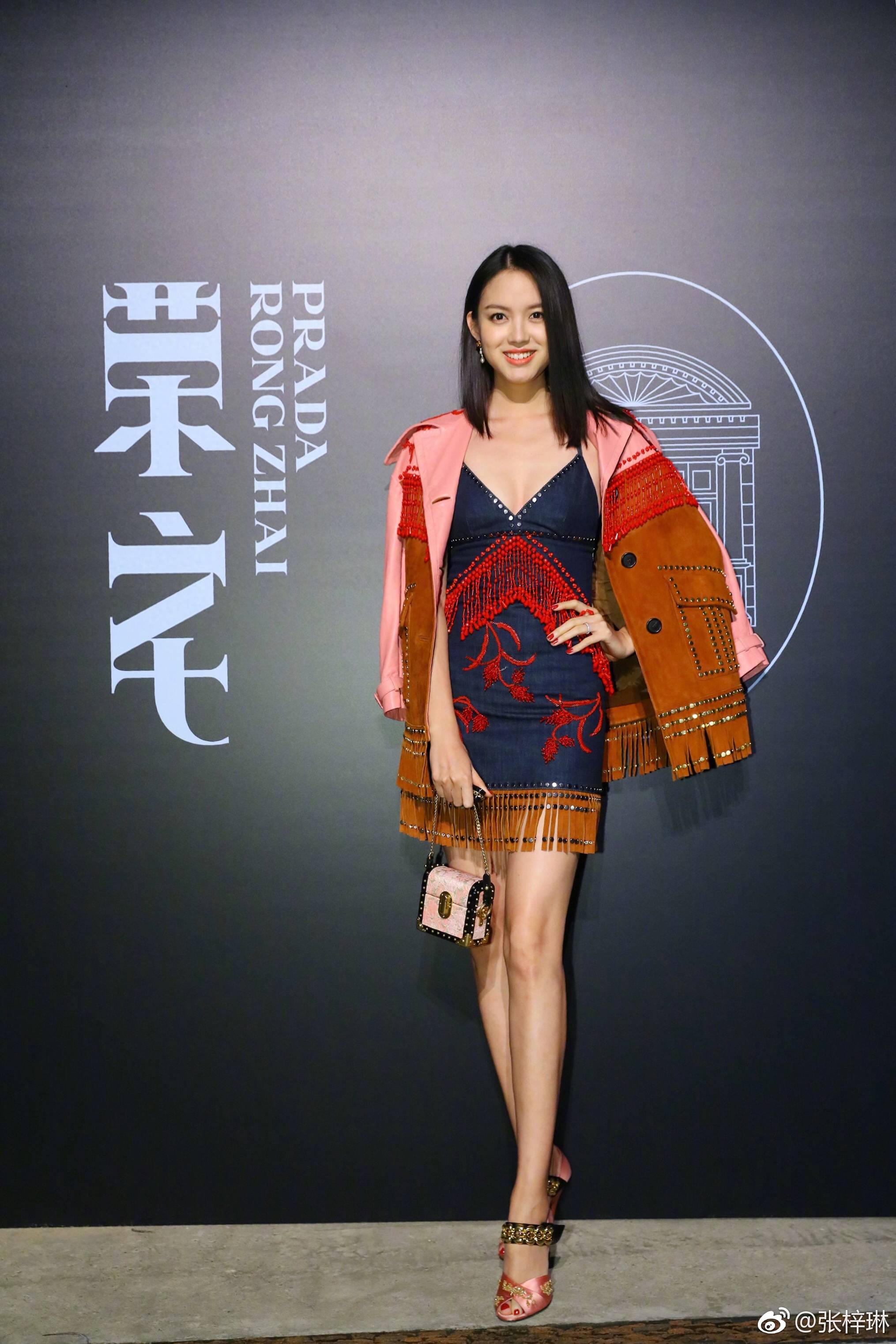 娱乐圈这6位长腿女星,世界小姐第一,关晓彤最后_身高_唐嫣_女子