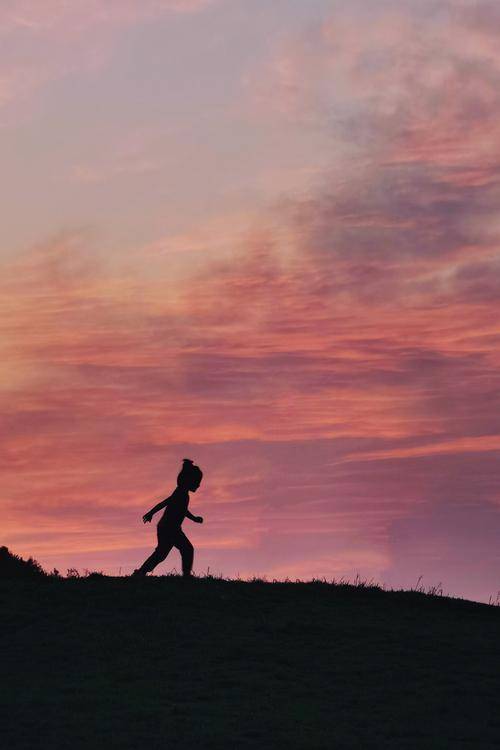 为何坚守低调和脚踏实地?这是你成功的秘诀吗?_中国_外界_价值观