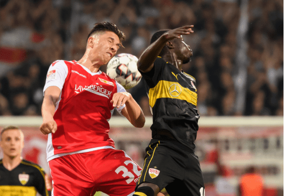 德国杯:斯图加特vs柏林联合,两队实力差距悬殊,斯图加特击败对手_比赛