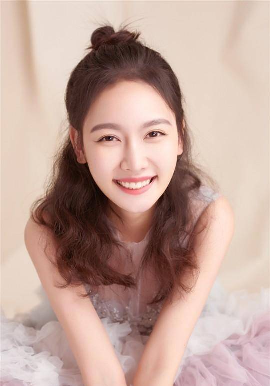 孙骁骁:玩弄助理,到处认哥哥,却迟迟不肯接受李响_工作_网友_重庆