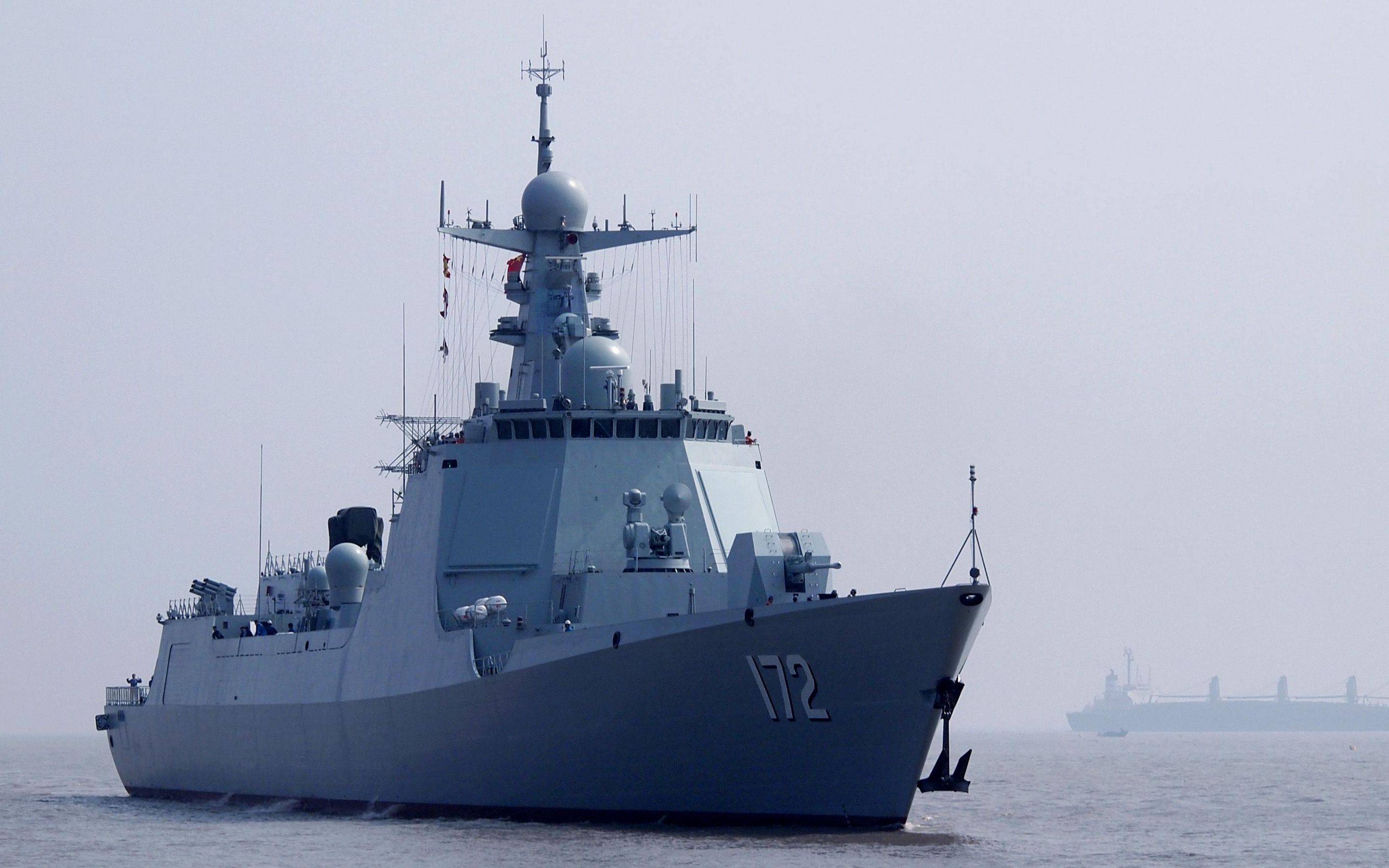 052dm一开工就是十艘?满载排水量8000吨,逼近055大驱!