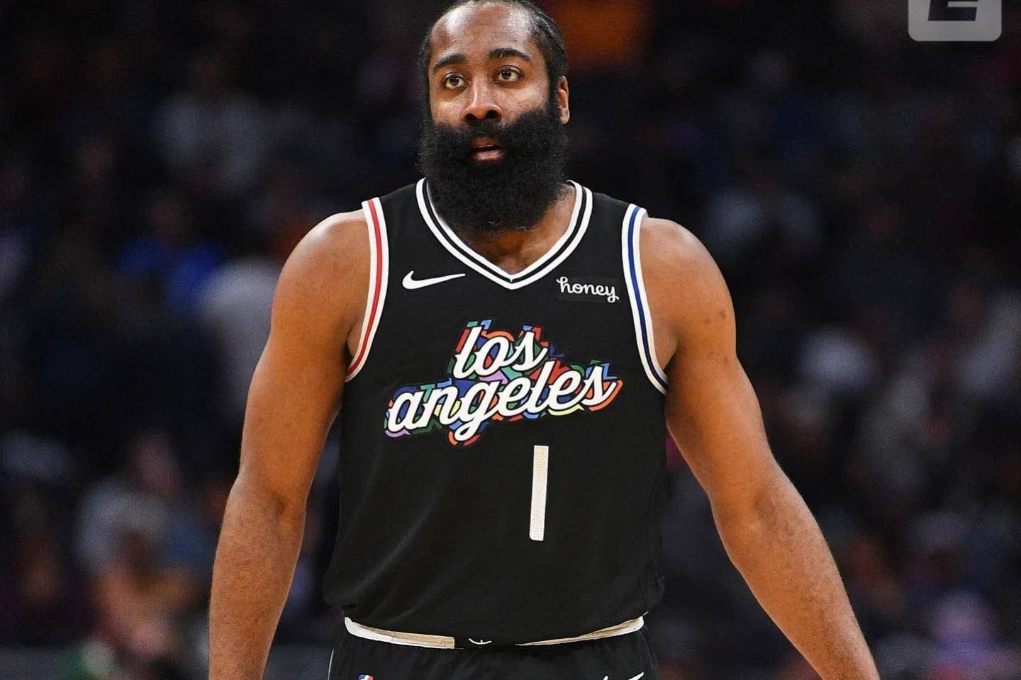 哈登被快船交易至骑士 搜狐网