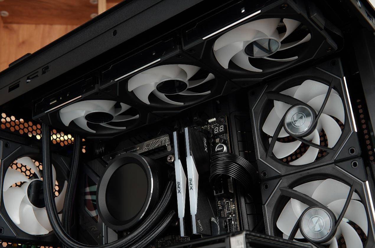 无立柱的更好,gt502无界版 rtx4070ti prmie 850wgold装机秀_电源