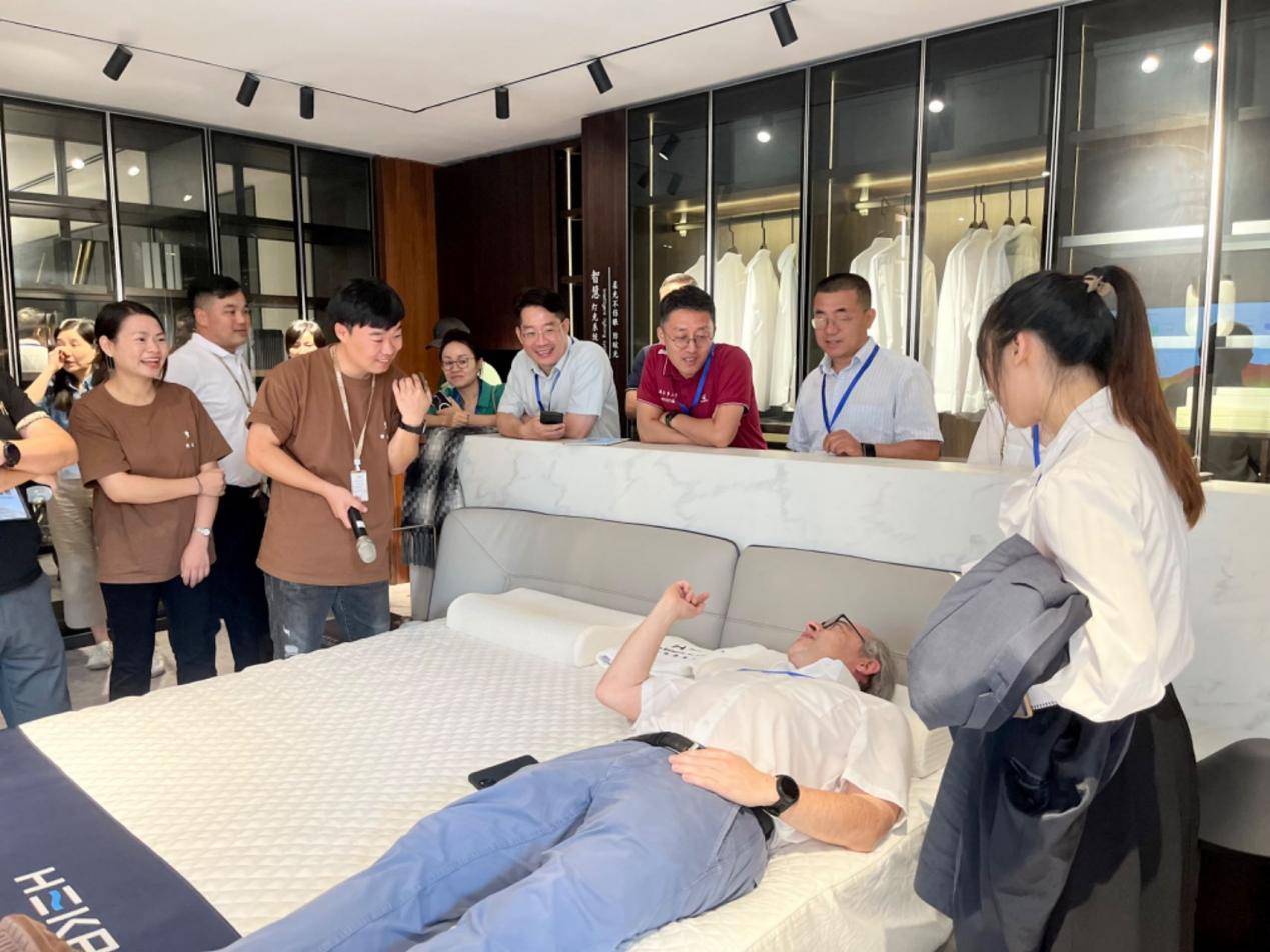 "加速高商dba名企行"走进楷模家居_家具_企业_集团