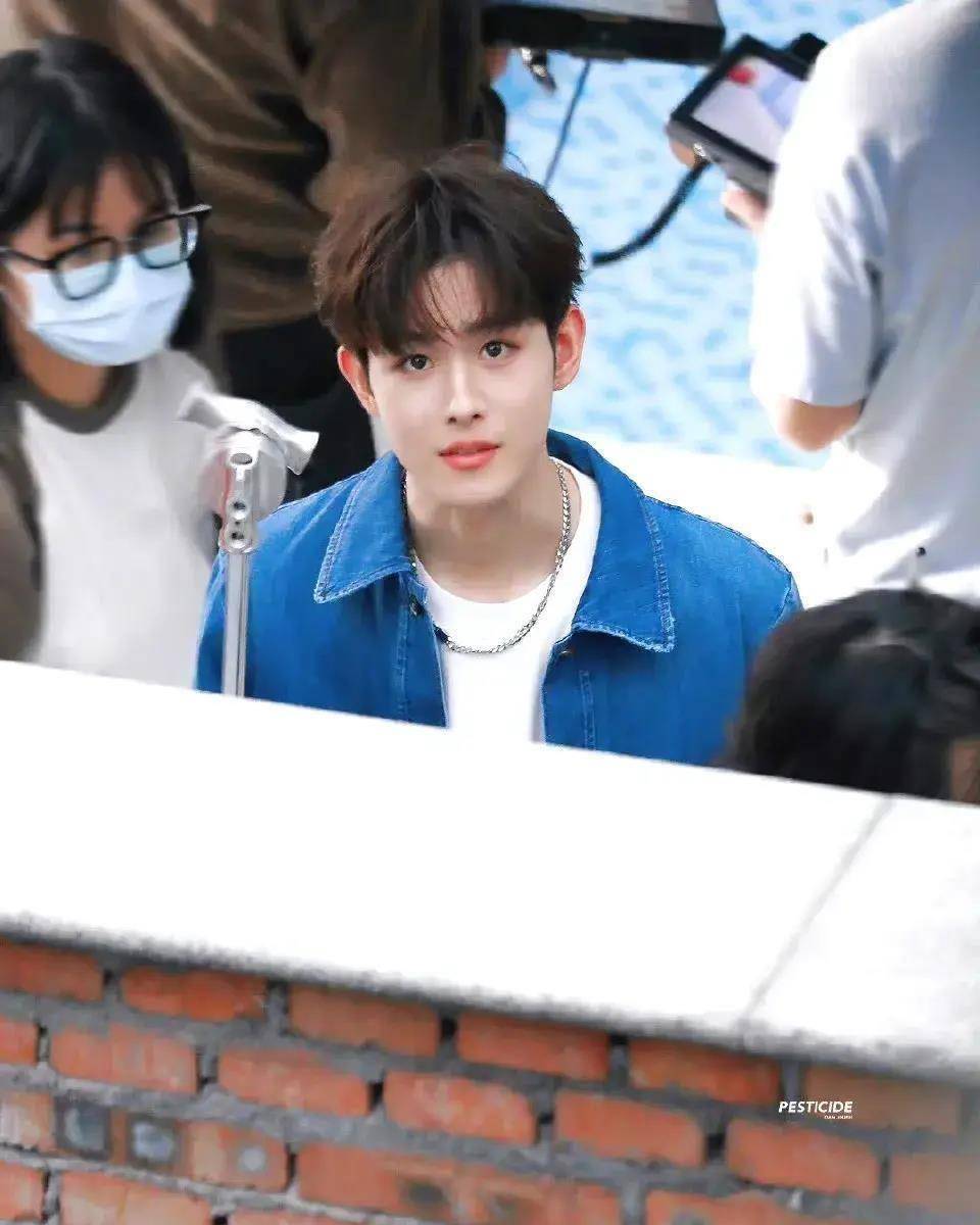 26娱乐新鲜事:肖战,成毅,王一博,王鹤棣,钟楚曦,龚俊_全球_淡妆_路人