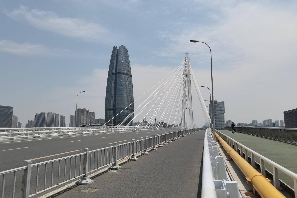 宁波外滩大桥无比光彩夺目_市民_游客_设计